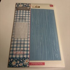 New Crafters Companion Nature  s Garden Farmhouse Embossing Folder Textured Wood