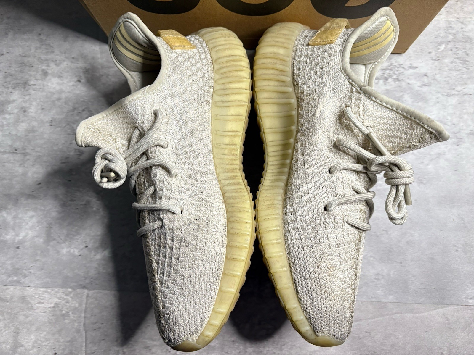 Adidas Yeezy Boost 350 V2 Light Grey GY3438 Size 8 Men's thumbnail 4