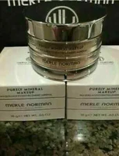 Merle Norman Purely Mineral Loose Powder in M90....NEW
