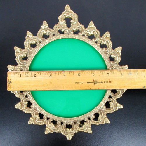 Vintage Round Brass Rococo Ornate Tabletop Standing Photo Art Frame Easel Back - Picture 4 of 7