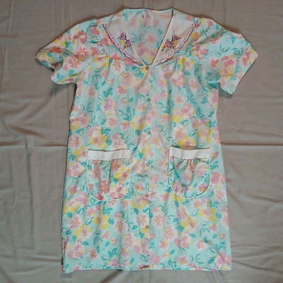 #ad Vtg Pearl Snap House Coat Patio Dress Duster Mu Mu Pockets Embroidered No Tag $20.00