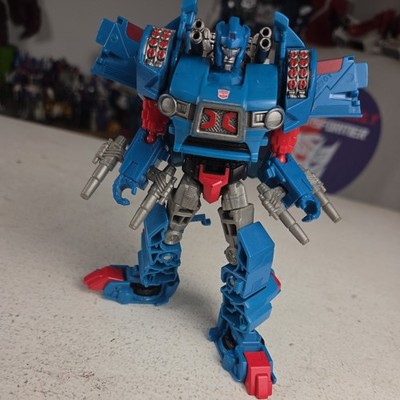 Transformers Generations SKIDS Thrilling 30 IDW Deluxe 