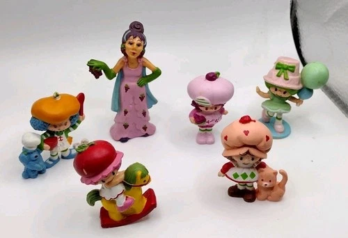 Vintage 1980s Strawberry Shortcake Mini Figures Assorted Lot of 6 PVC Miniature
