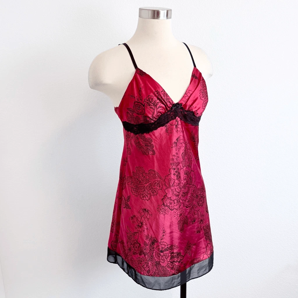 Chemise De Nuit Babydoll Apt. 9 - Rouge Avec Détails Noirs - Taille S
