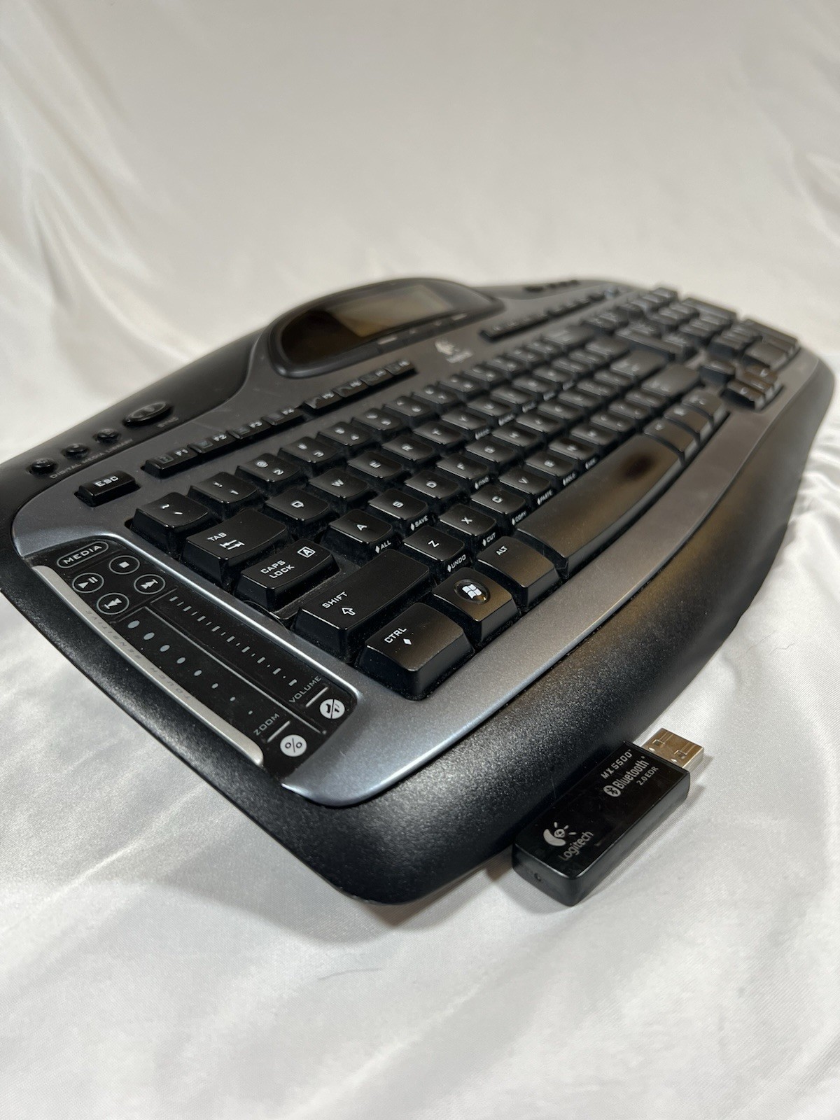 Logitech MX5000 Wireless Bluetooth Multi-Media Keyboard w/dongle - tested works. Available Now for $38.87