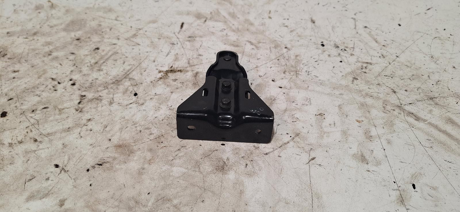 Hyundai ILoad Right Rear Upper Door Roller TQ 11/2011-03/2021 - thumbnail 3