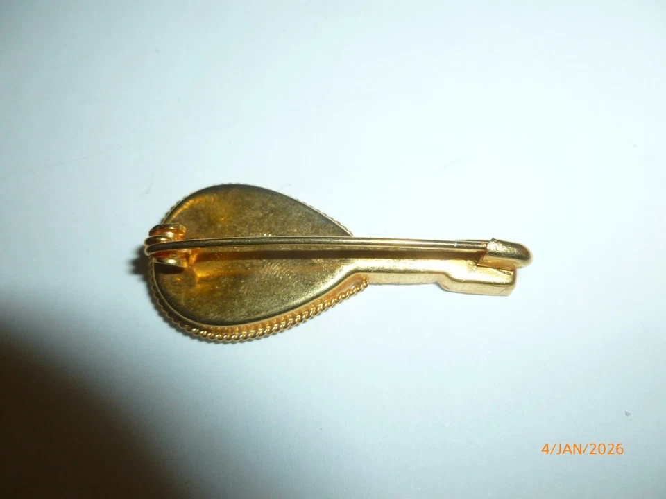 Broche de guitarra vintage micro mosaico hecho en Italia tono dorado en muy buen estado Foto 4 de 4