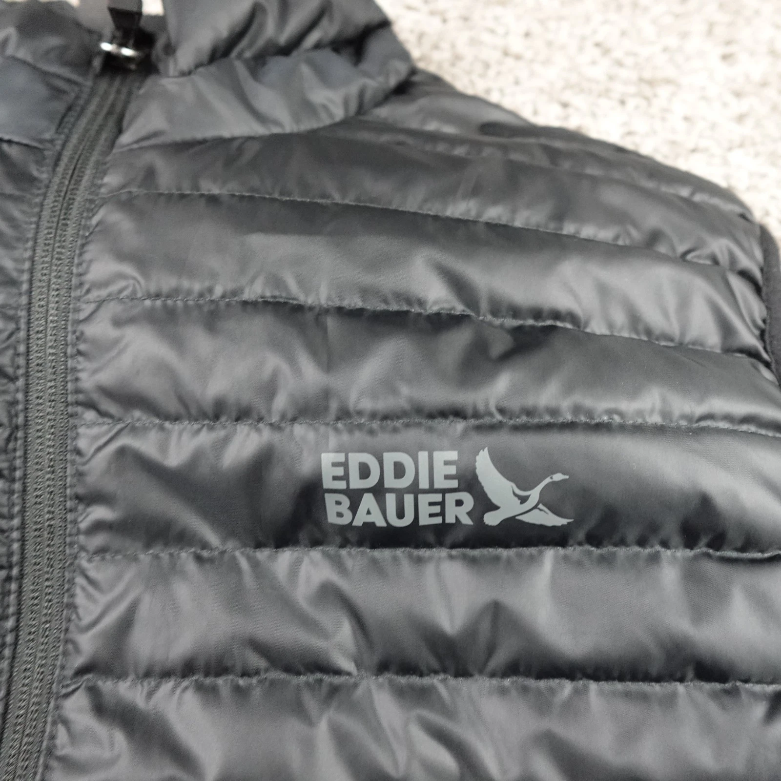 Eddie Bauer Cirruslite Down Vest 650 Mens Medium Black Zip Up Lightweight Puffer image 3