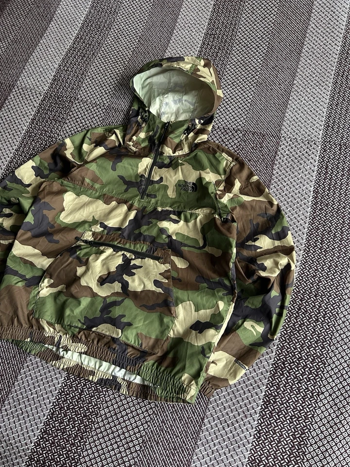 The North Face Camo Anorak Jacket Mens Streetwear Style Size Medium Rare - Image 2 of 4