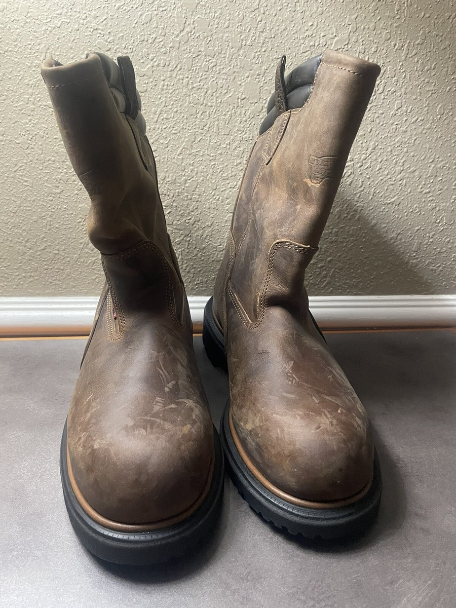 mens steel toed Red Wing DynaForce 11\