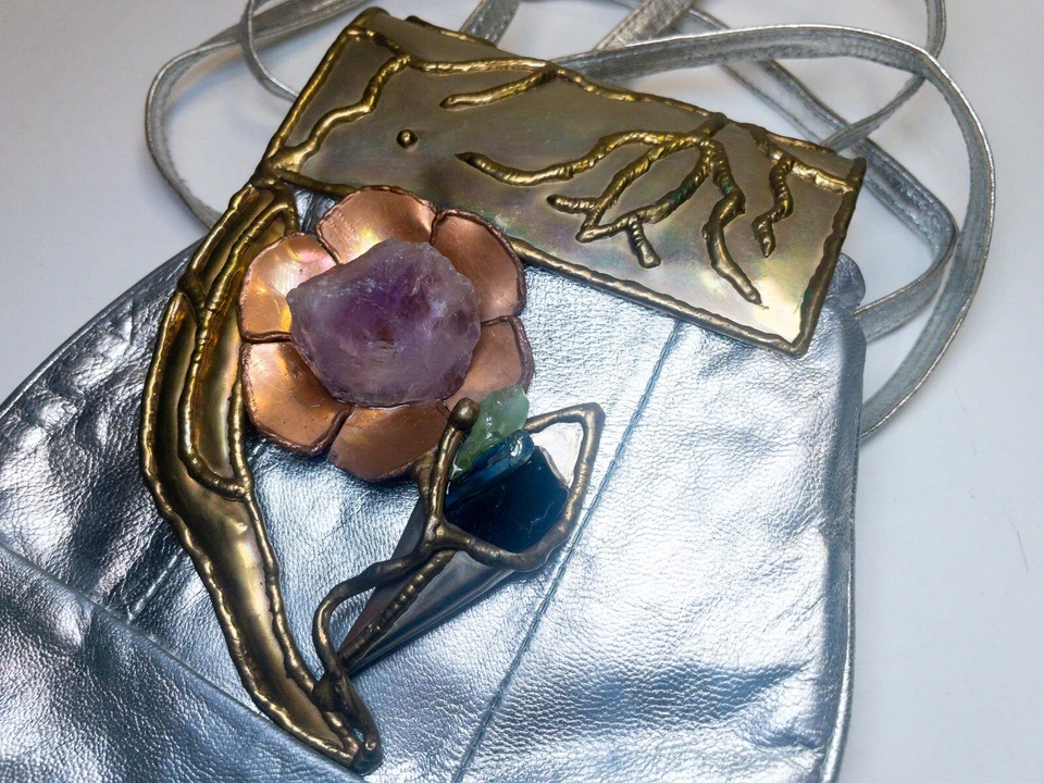 Cartera Bandolera Vintage Años 70 Brutalista Amatista Piedras Preciosas Cuero Plateado Foto 2 de 4