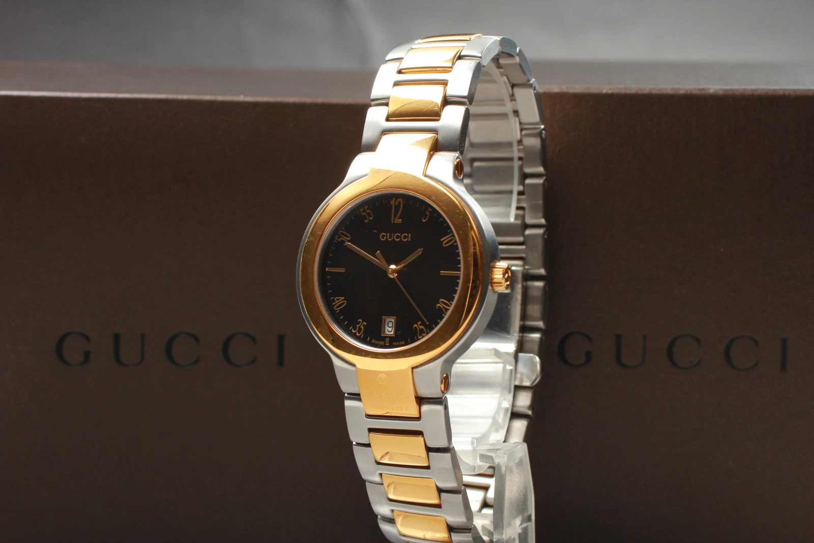 Montre pour homme GUCCI Timepieces 8900M cadran noir suisse 30M quartz du JAPON X324