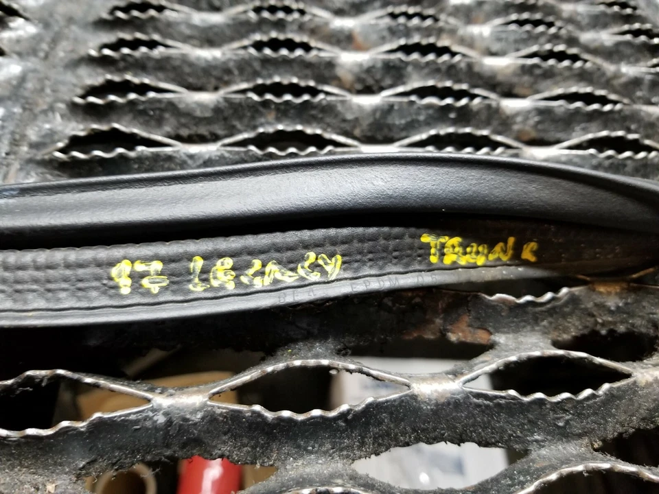 15 16 17 SUBARU LEGACY TAPA MALETERO SELLO RESISTENTE OEM Foto 4 de 4