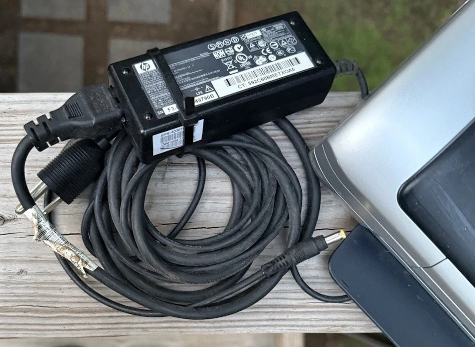 HP Deskjet 460 Model SNPRC-0502 Mobile USB Printer +AC Adapter+ Printer Cable - Image 3 of 4