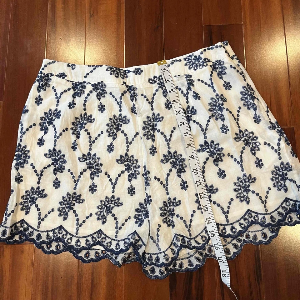 Aqua Ivory White Navy Shorts Embroidered Eyelet Floral Pattern Cotton Size XL - Image 4 of 4