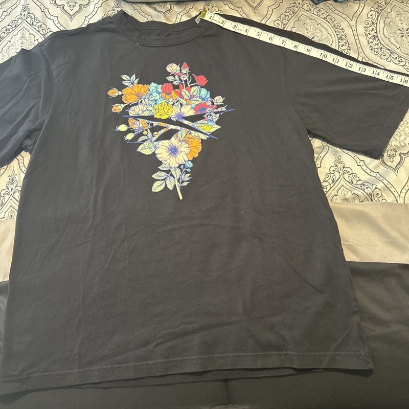 Reebok Men Practice Logo Sneaker Graphic T-Shirt Black Size M