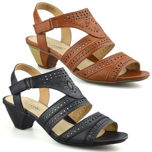wide fit walking sandals