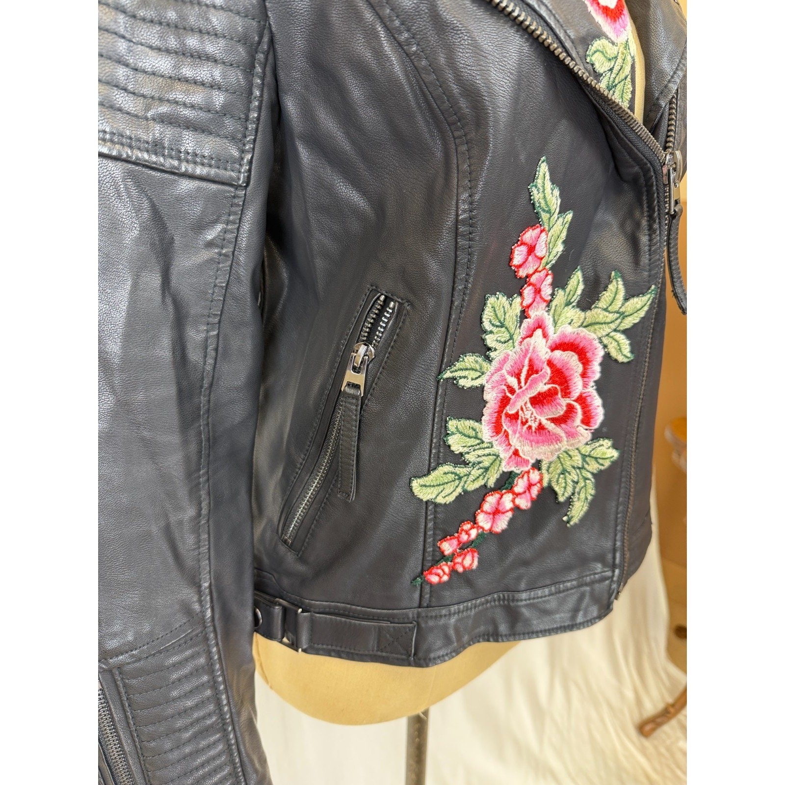 Top Shop Black Faux Leather Embroidered Moto Jacket Womens 10 / Medium #1-0166 image 8