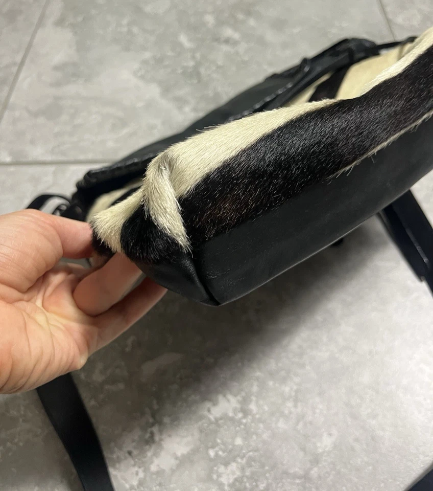 Cavalcanti Italy Leather Shoulder Strap Bag Crossbody Cow Fur Hobo Black Cream - Image 4 of 4