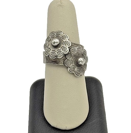 Vintage 925 Sterling Silver Flower Ring - Size 8