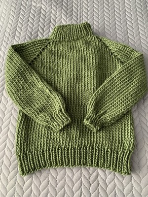 Handgestrickter Pullover Claudia Winkleman / Traitors grün 100% Merinowolle Pulli
