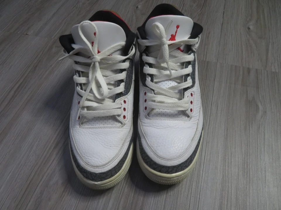 9 码 - Jordan 3 复古牛仔 SE Fire Red 2020 二手 — 第 2/4 张图片