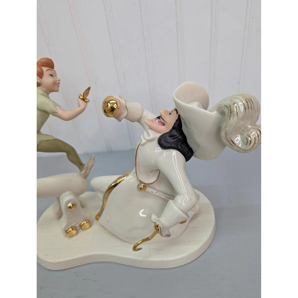 Figura LENOX Peter Pan Capitán Garfio LET'S HAVE AT IT Disney Showcase 236/1953 Foto 2 de 4