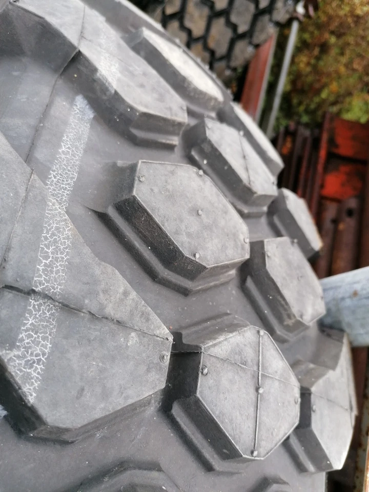 LKW Unimog Reifen 14.5R20  Mercedes Benz 424  4010801  11X20 Super 4244010801 - Bild 4 von 4