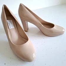 Clarks, Kendra Siena, tacchi a blocco narrativi in ​​pelle verniciata nuda UK8D