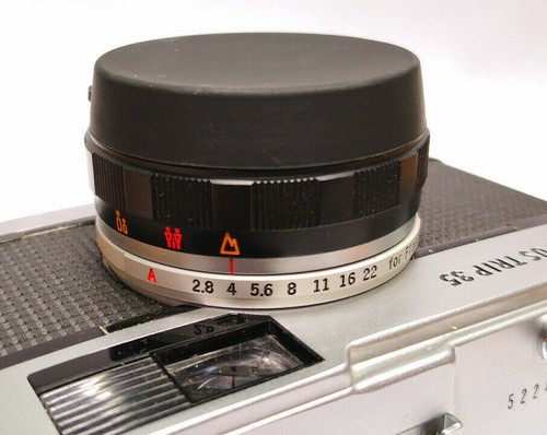 Super Grip Olympus Trip 35 Slip On Lens Cap with Keeper - Fits over ALL Filters - Picture 2 of 3