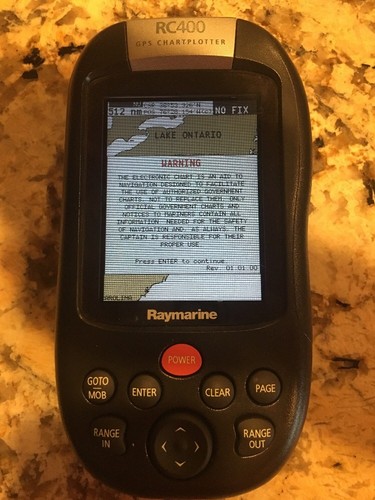 Raymarine RC400 GPS Chartplotter Portable - Foto 2 di 12