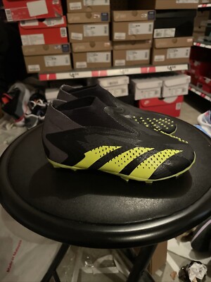 adidas PREDATOR ACCURACY+ Soccer Cleats Black IG0771 Boy's Size 12K