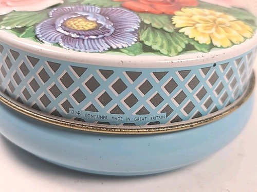 Vintage Riley’s Toffee Halifax England EMBOSSED FLORAL TIN 1950’s Floral Roses - Bild 4 von 8