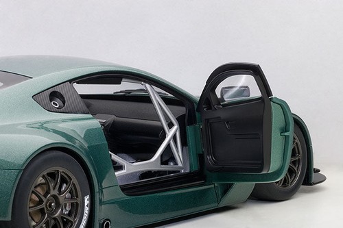 Autoart 81306 1/18 Aston Martin Vantage V12 GT3 2013 Metallic Green New 1:18 - Picture 7 of 11