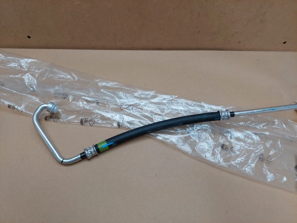 Toyota Yaris Cross AC Air Conditioning Hose Pipe 88711K0030 MXP 2021-on Genuine - Image 3 of 4