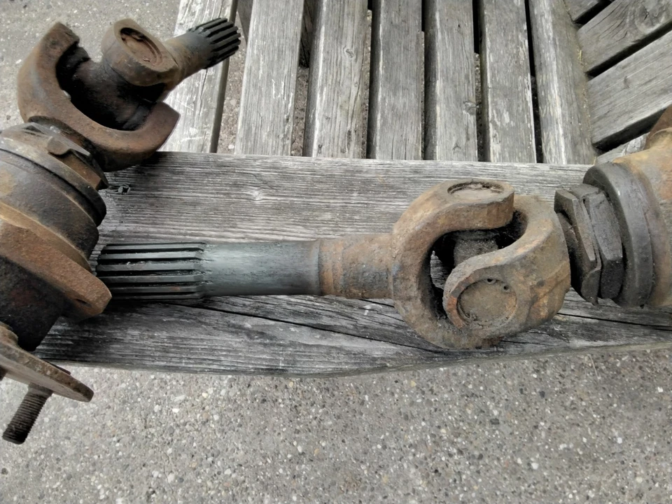 Пара задних ступиц в сборе Triumph Tr4a Tr5 Tr250 и Tr6 IRS. Оригинал - Изображение 4 из 4