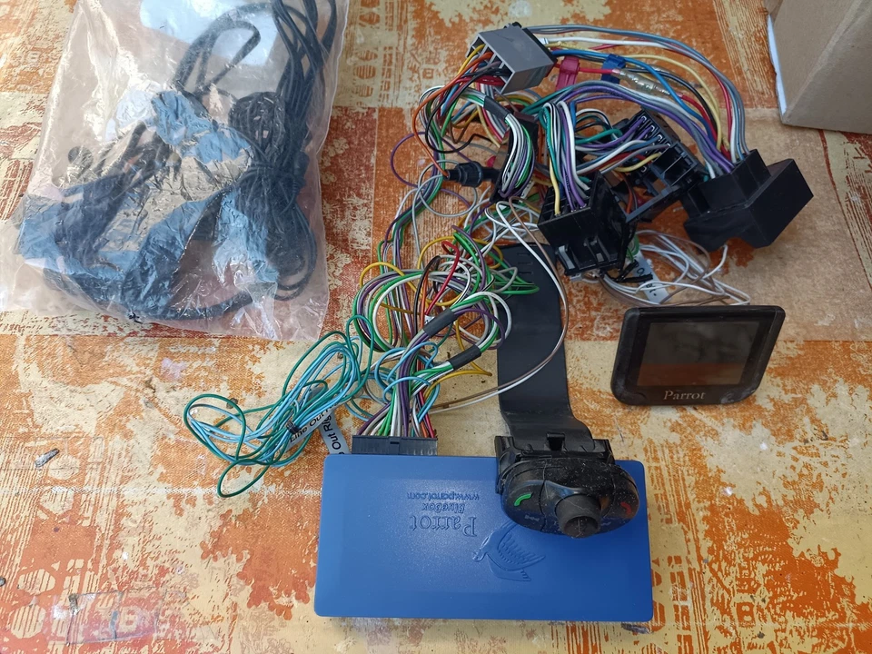 Kit Bluetooth Parrot MKi 9200 - Photo 3/3