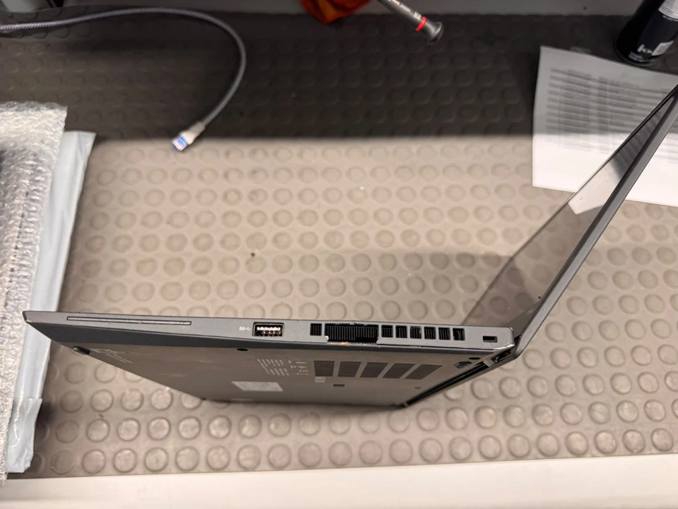 Lenovo ThinkPad T14s G2 · Ryzen 5 PRO 5650U · 16GB · 256GB, Foto 2 von 3