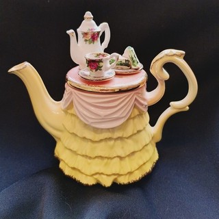 MINATURE TEA POT 5 ROYAL ALBERT OLD COUNTRY ROSES Rare Yellow Pink