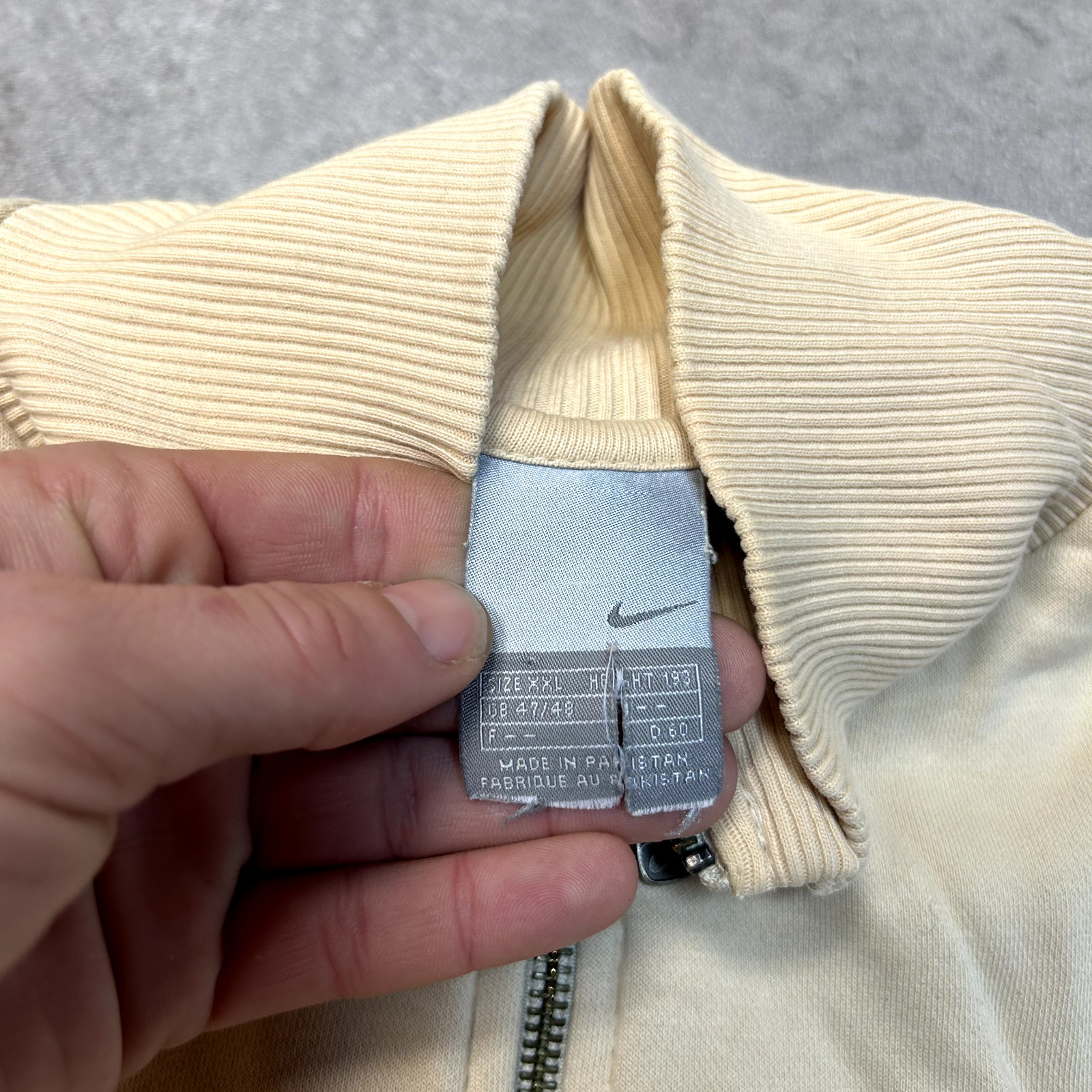 Nike Sweatshirt Mens 2XL Full Zip Embroidered Swoosh Sportswear Jumper, Beige image 7