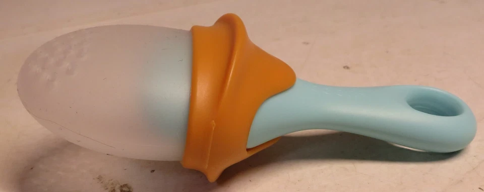 Alimentador de dentición de silicona Boon pulpa naranja verde azulado perfecto bonito alimento para bebés fruta Foto 4 de 4