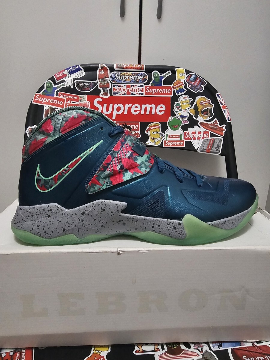 lebron soldier 7 power couple