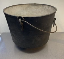 Antique Cast Iron Cauldron, 3-footed bean pot kettle cauldron