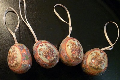Easter Egg Tree Ornament Set of 4 Bunny Rabbit Lacquer Vintage