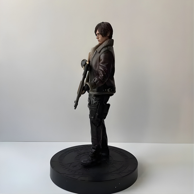 Resident Evil 4 Remake Collector's Edition Leon Statue Figure Box