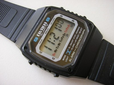 OLYMPIA (INNOVATIVE TIME) LCD VINTAGE DIGITAL ALARM CHRONOGRAPH QUARZ UHR.