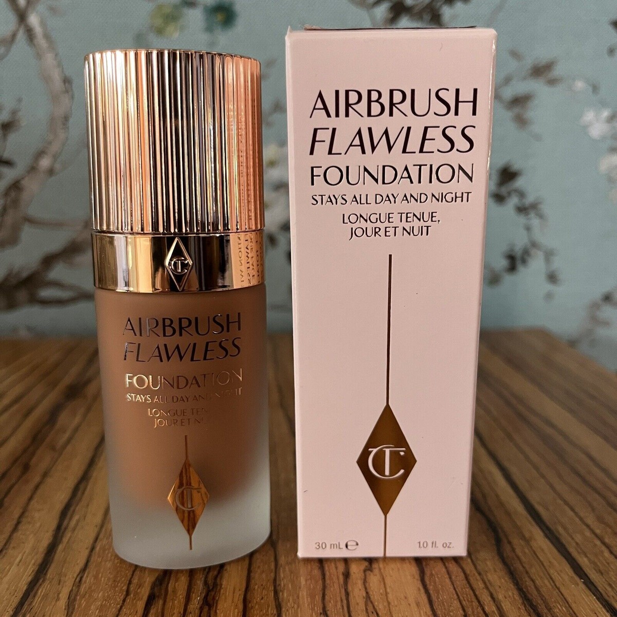 CTエアブラシ フローレス ファンデーション 2 cool froid Charlotte Tilbury AIRBRUSH FLAWLESS ファンデーション - 2