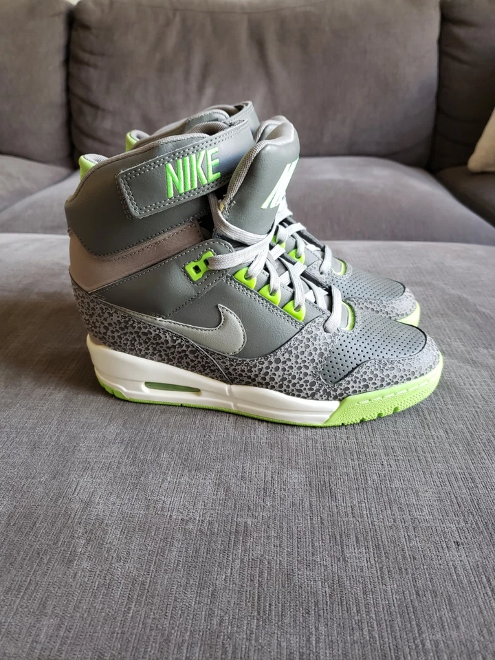 Размер 7,5 - Nike Sky Hi женщин скрытый на танкетке лайм зеленый серый - никогда не носили! - Изображение 3 из 4