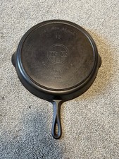 Griswold #13 720 Cast Iron Skillet with Slant Logo and Heat Ring Vintage