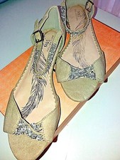 WOMEN SHOES SUEDE SPARKLY ANKLE STRAP FLAT SANDALS (IN SIZE UK5, UK6 ,UK7) CREAM